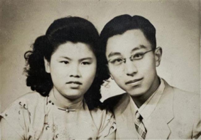 四版之一(3)宋景濂与夫人盛菊影合影.png