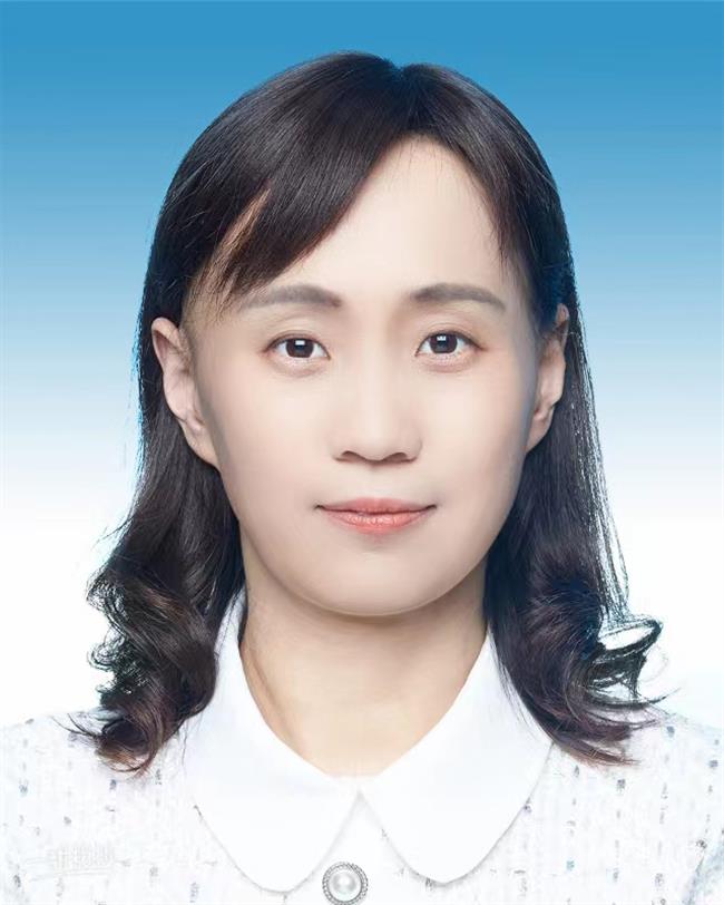 胡卓群.jpg 胡卓群.jpg